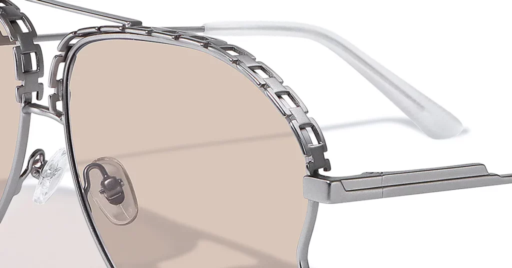 Ready Stock vs. Made-to-Order Eyewear A Founder’s Guide to Smart Sourcing